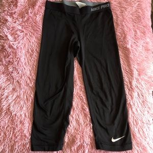 Nike cropped leggings